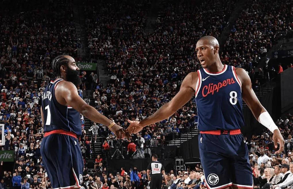 包含利物浦队宣布续约主力中场球员哈登的词条