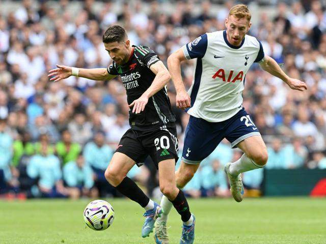 曼城主场凭借实力，继续领先英超