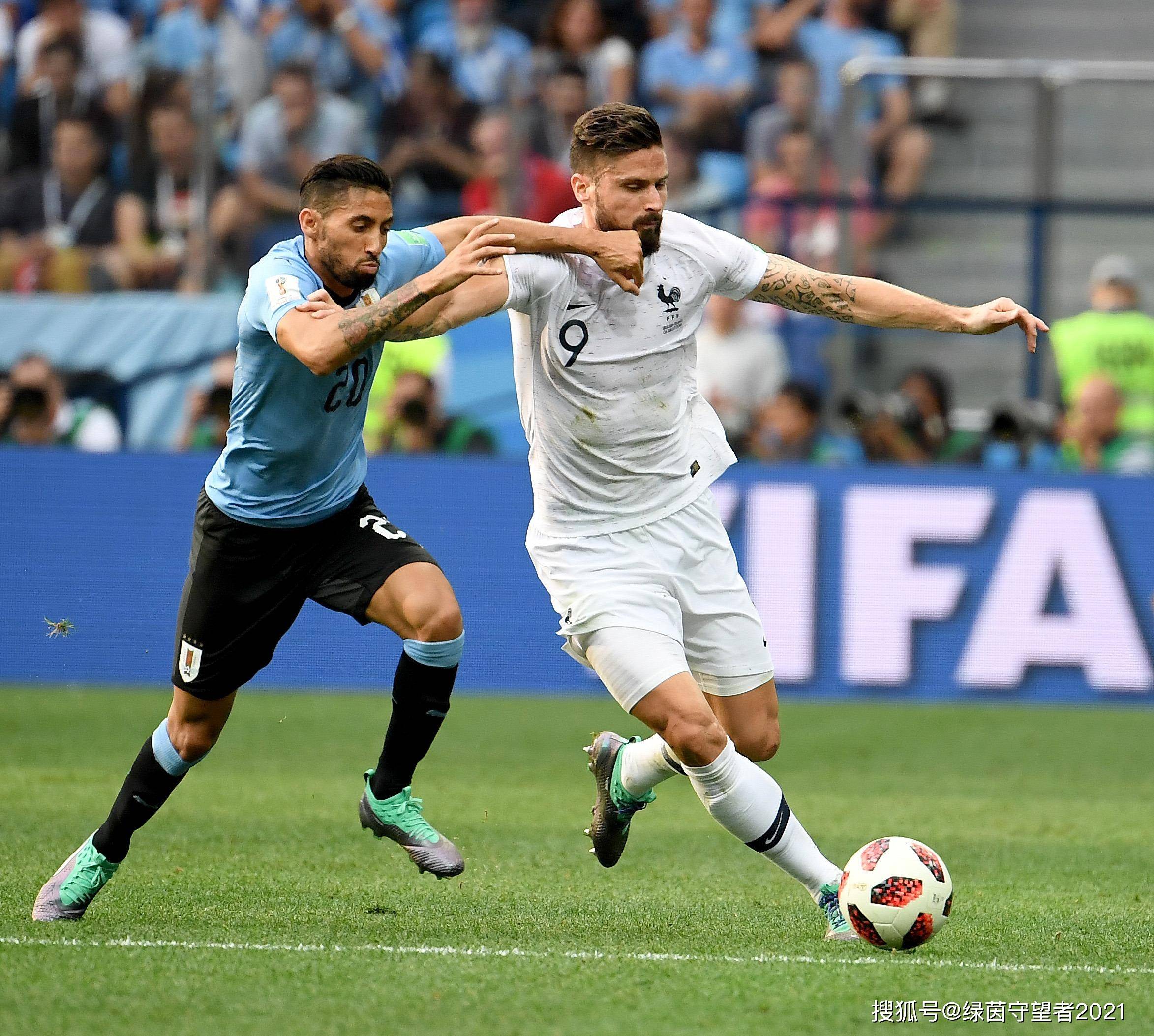 包含法国踢球选手高质量表现，助队晋级四强的词条