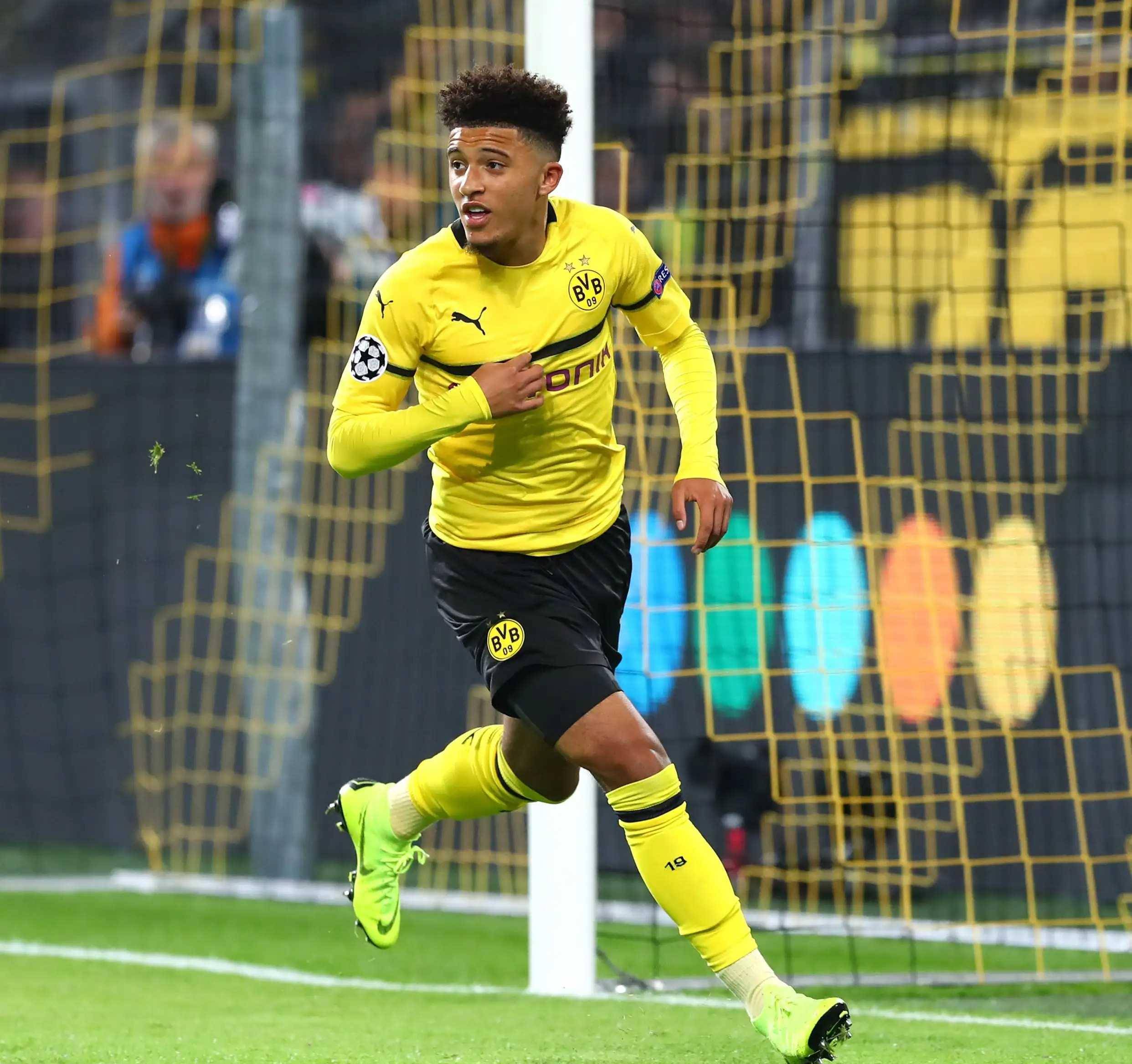 关于多特蒙德主场击败RB莱比锡，豪取关键三分的信息