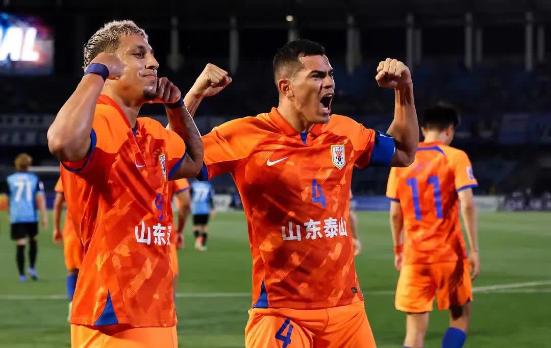 包含上港客场胜辽足，稳固前三地位的词条