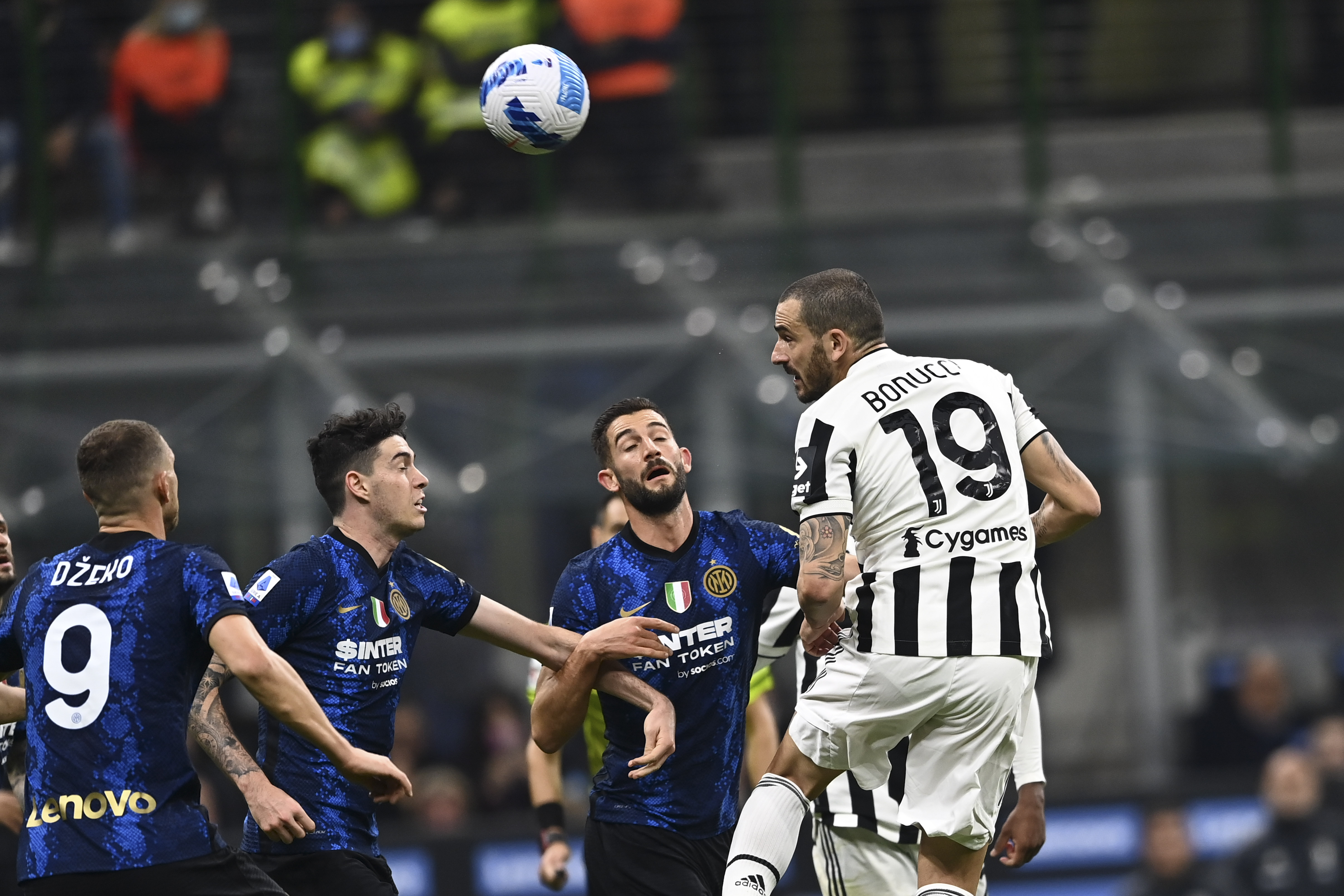 包含尤文险胜葡萄牙，凯恩补时绝平亚洲杯的词条