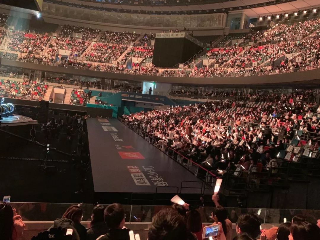 曼城战绩跌落谷底，艰难前行