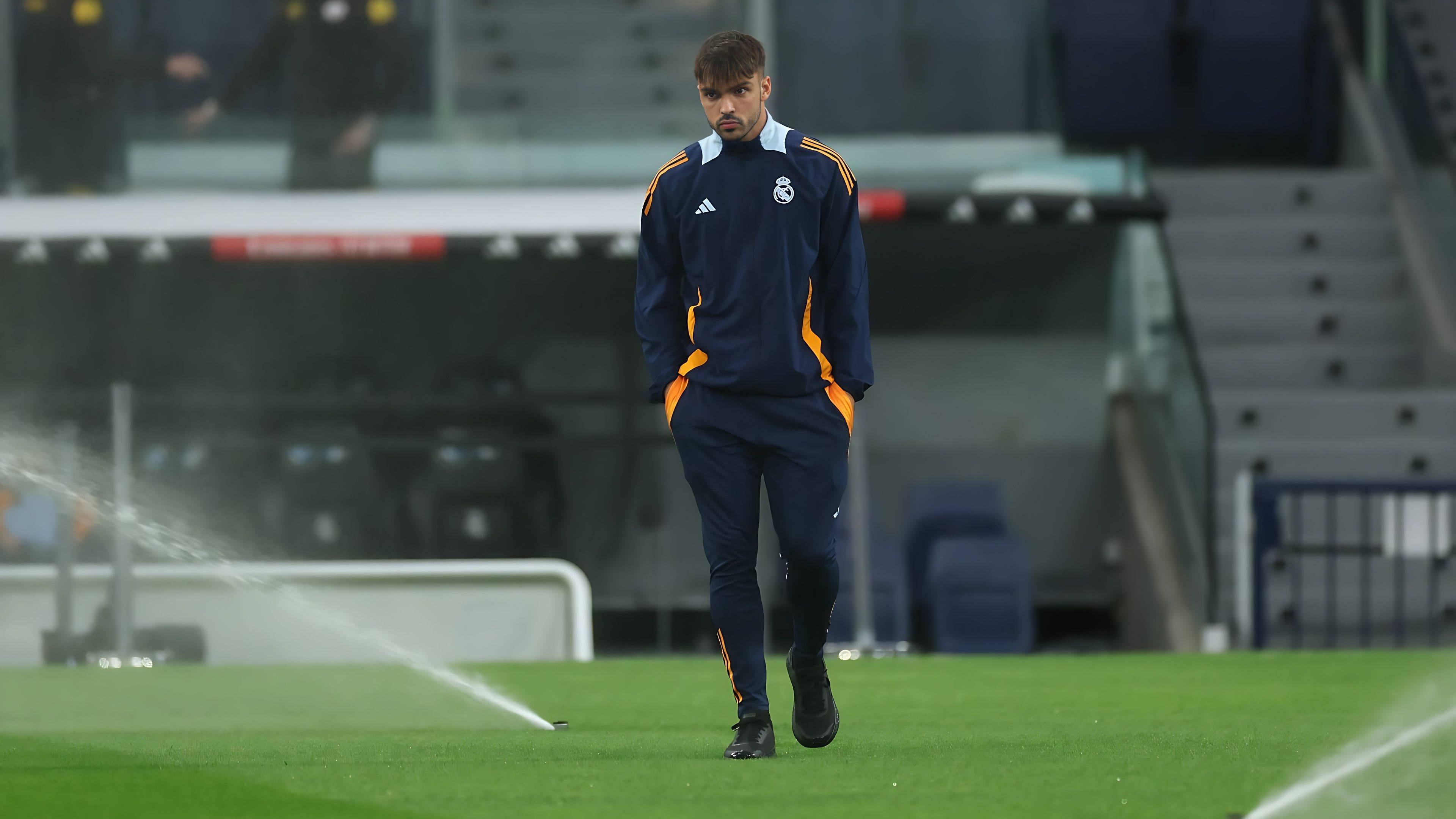 阿森西奥反转绝杀！皇马客场2-1逆转次席积分榜重返榜首的简单介绍