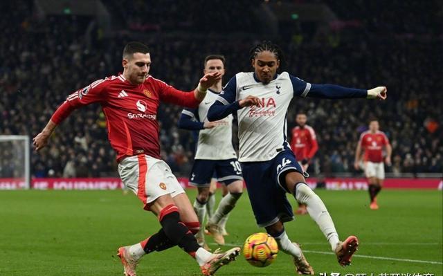 利物浦客场大胜狼队,继续扩大领先优势 利物浦客场大胜狼队,继续扩大领先优势