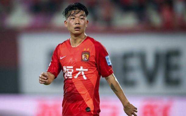 包含联赛第一组争夺榜首，国奥队晋级次轮的词条