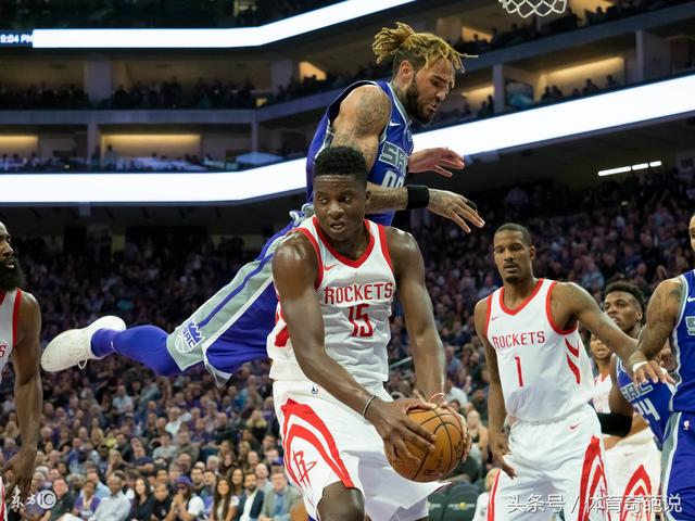 卡佩拉与哈登携手帮助火箭战胜对手 卡佩拉与哈登携手帮助火箭战胜对手