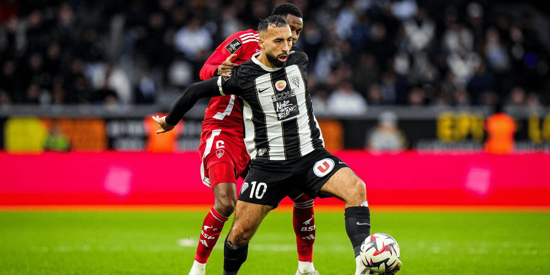 里昂球员士气高涨,备战下一场重要比赛的简单介绍 里昂球员士气高涨,备战下一场重要比赛的简单介绍