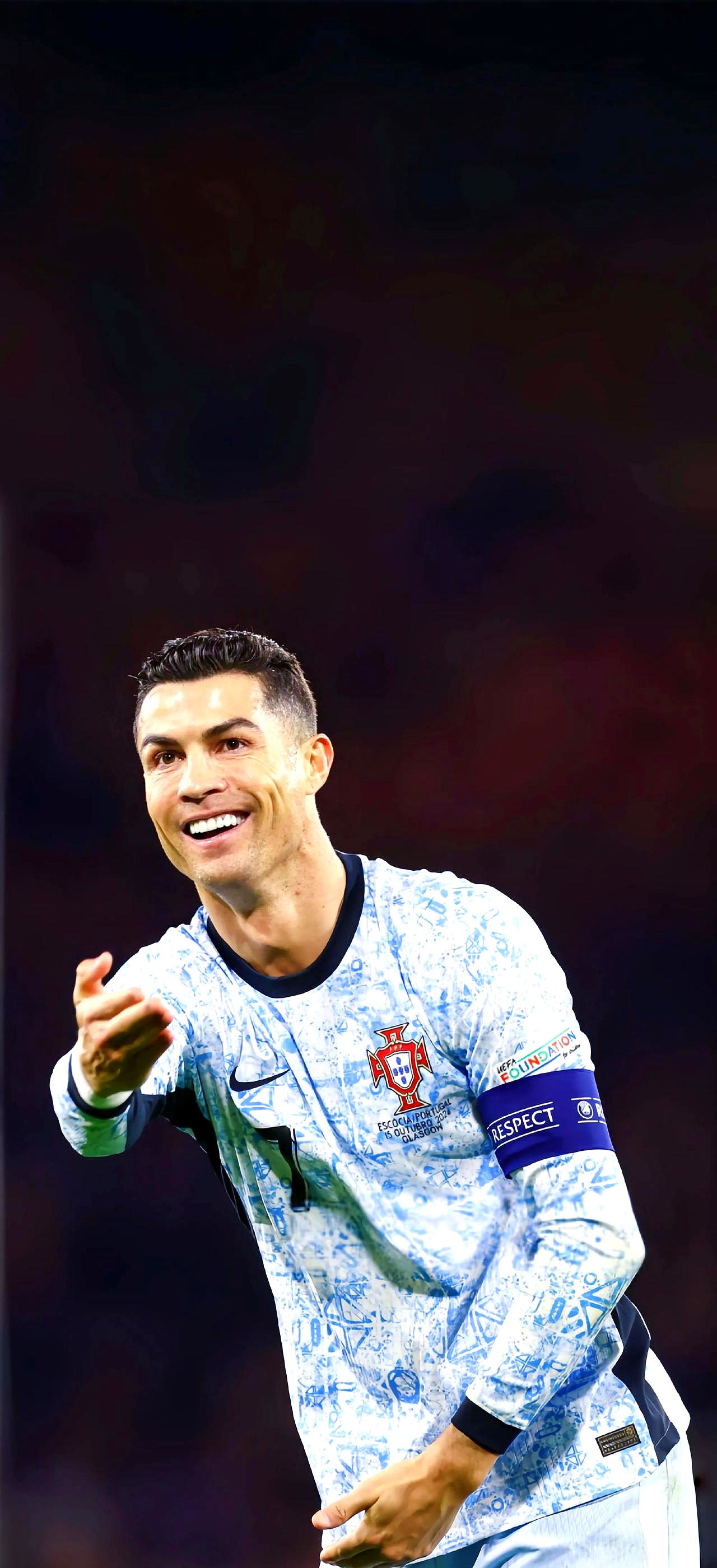 足球运动员的顶尖表现赢得赞誉