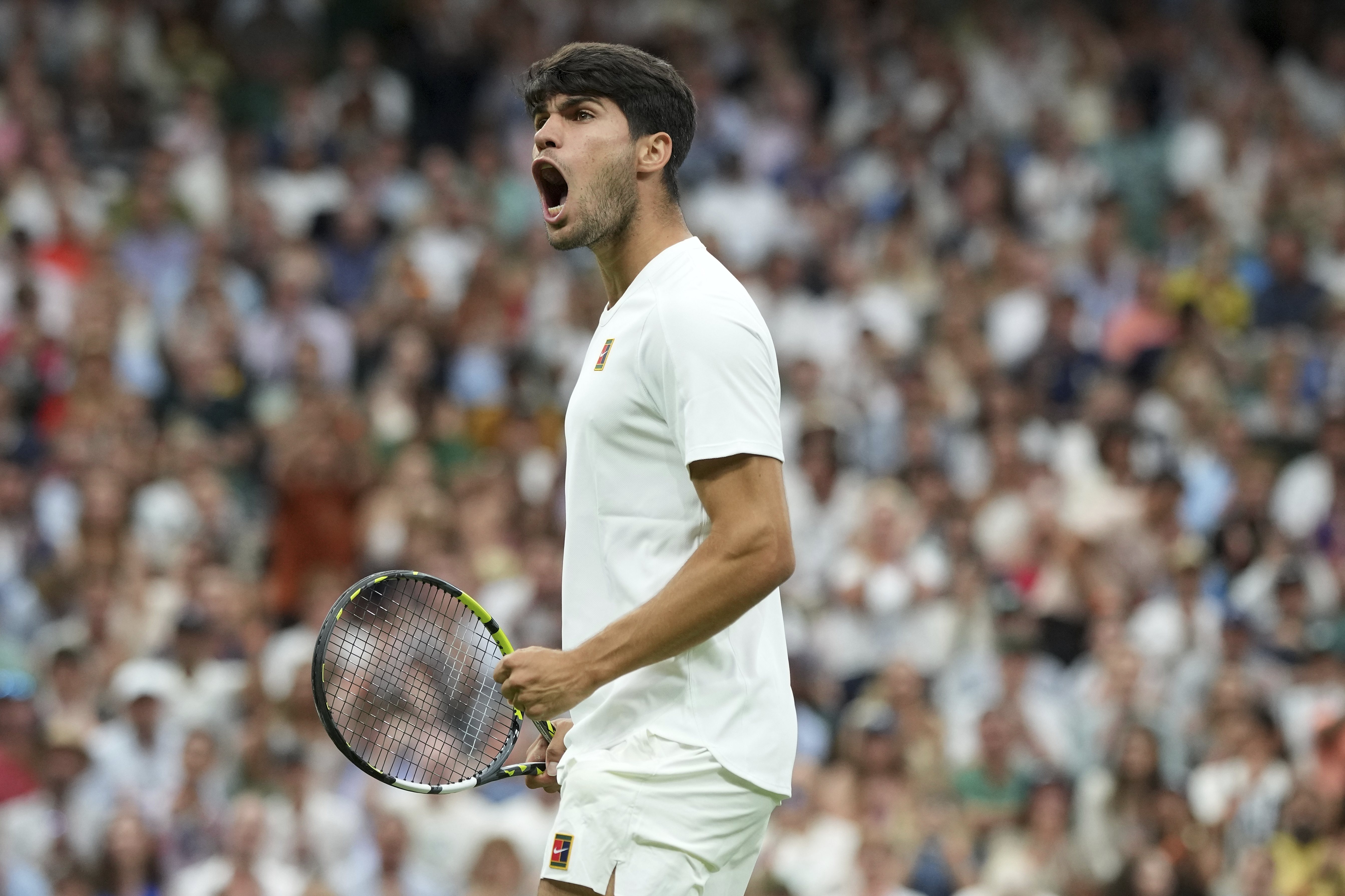 意大利网球队爆冷英国网球队，阿尔卡拉斯打破历史纪录