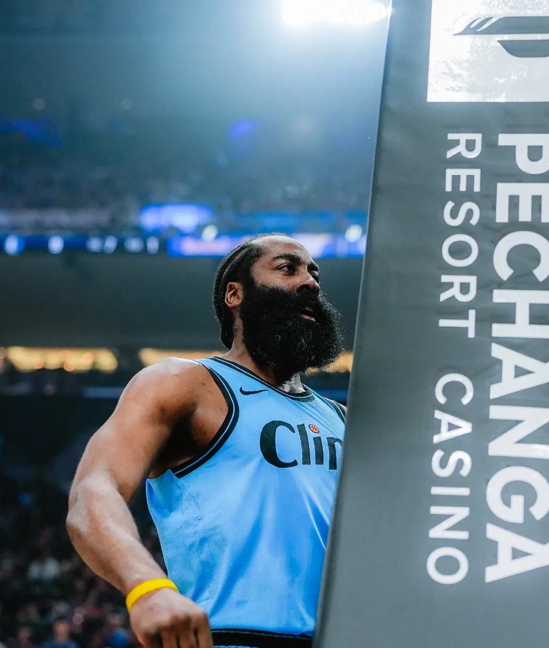 快船擒下马刺,取得三连胜 快船擒下马刺,取得三连胜