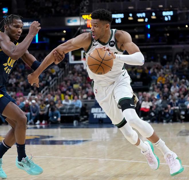 包含雄鹿扫湖人！字母哥全面发威的词条