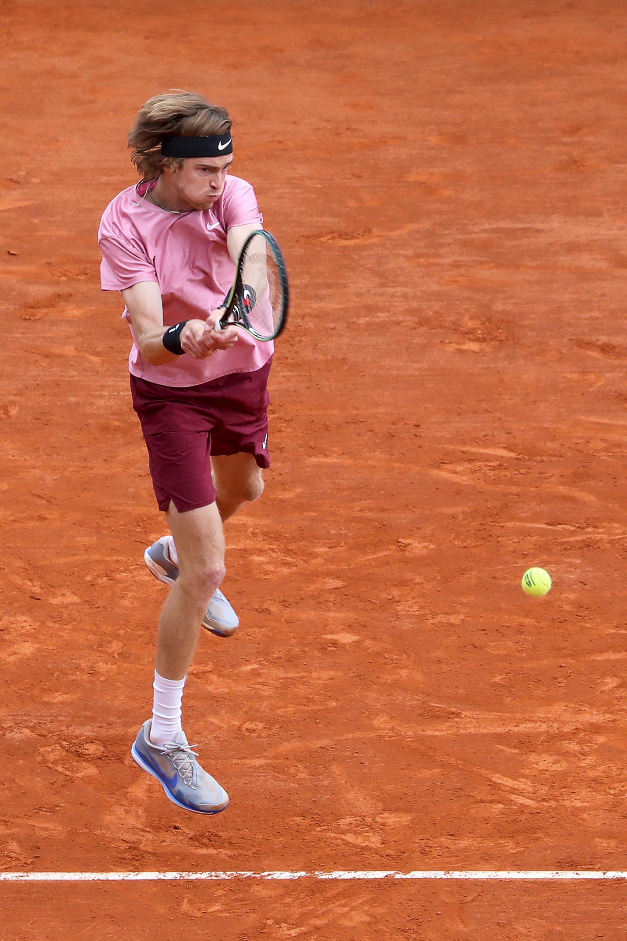戴维斯杯翻盘蒙特卡洛大师赛,西西帕斯刷新纪录 戴维斯杯翻盘蒙特卡洛大师赛,西西帕斯刷新纪录