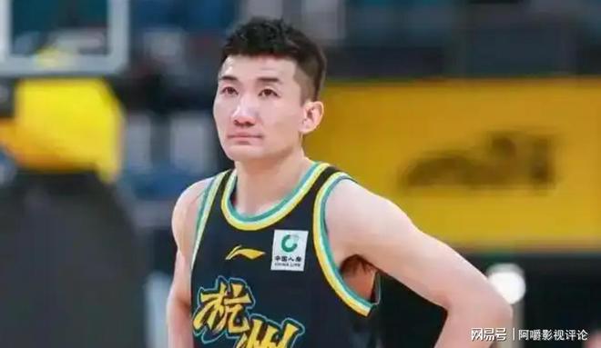 世俱杯-骑士鏖战雄鹿，孙铭徽状态火热