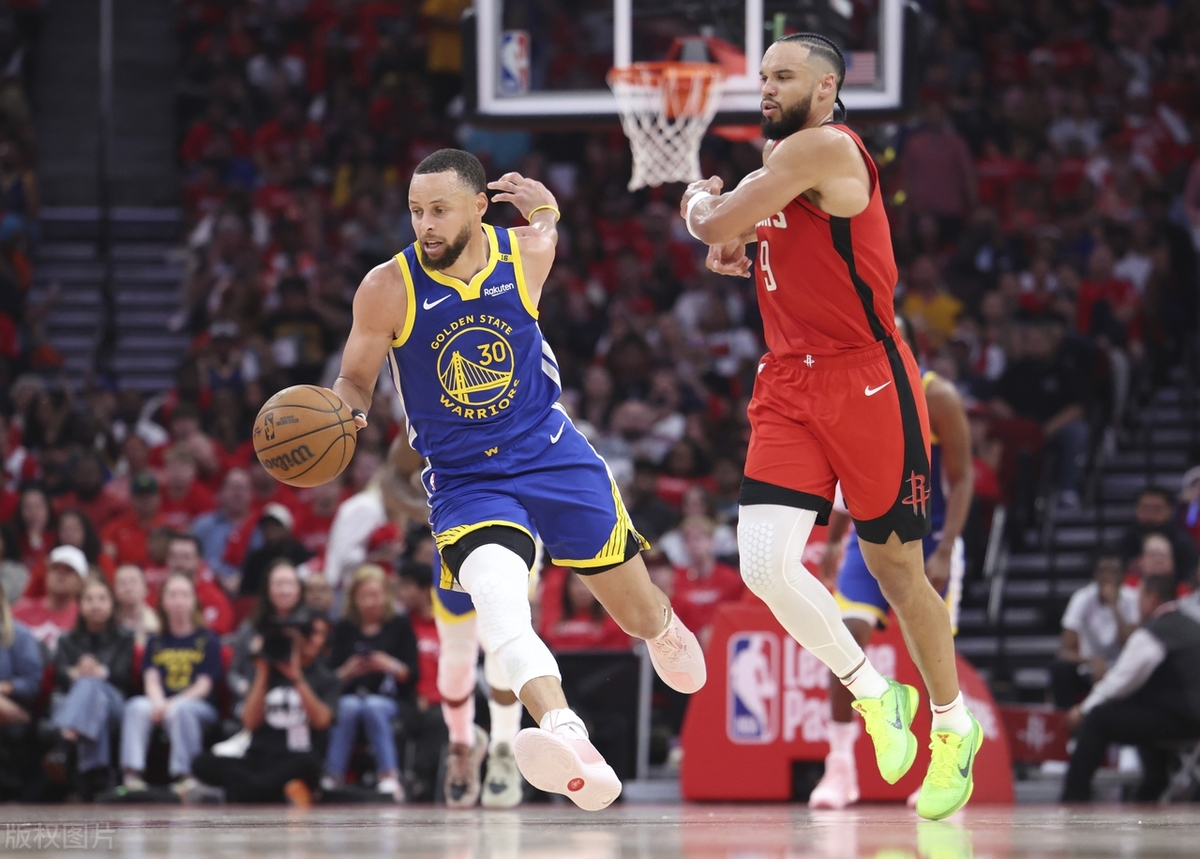 骑士逆转火箭,库里状态火热 骑士逆转火箭,库里状态火热