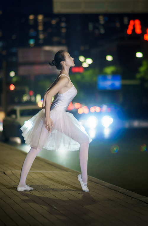 终极较量,浙江队对阵湖人,杜兰特在东方赛场上演救赎之战