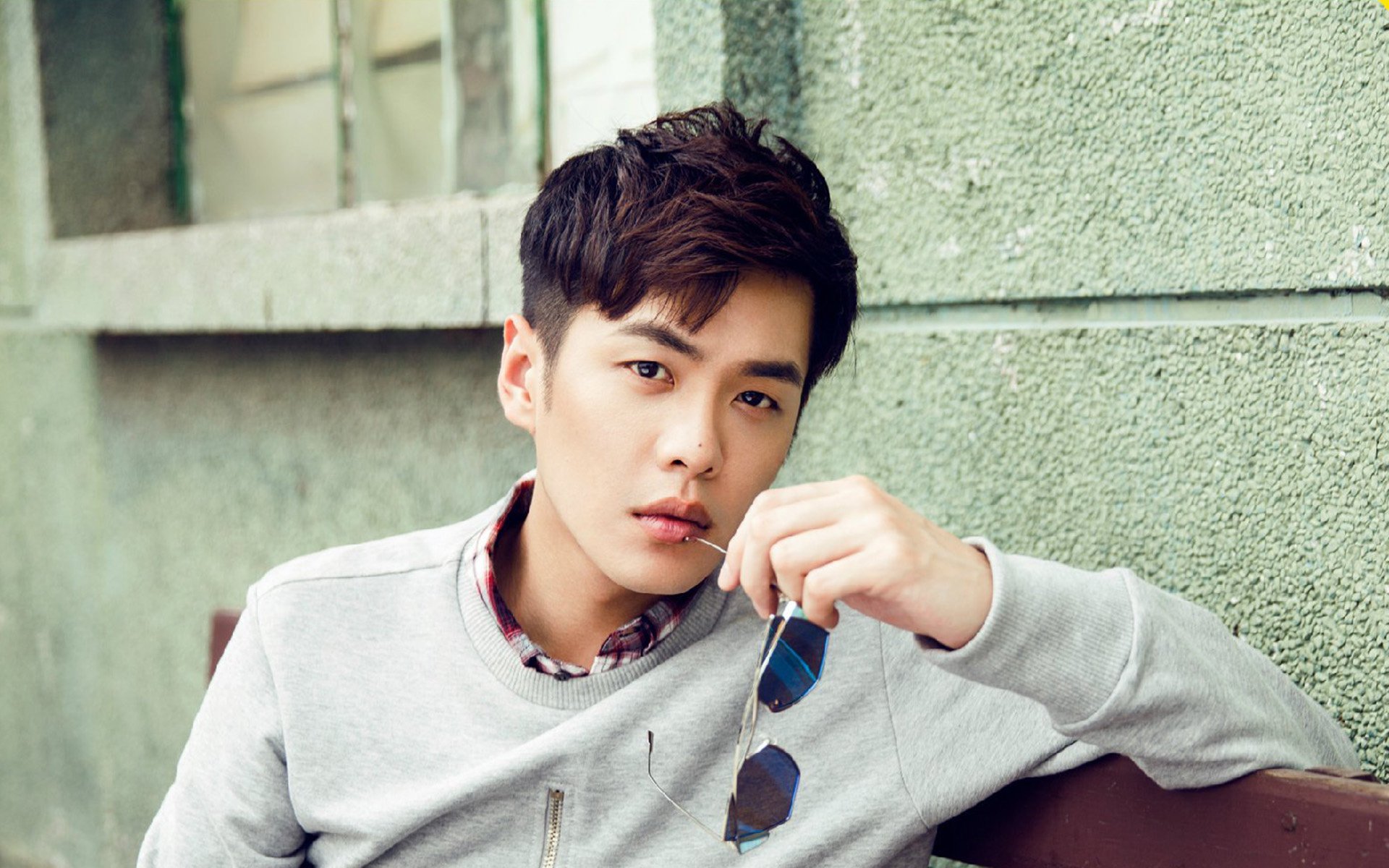 德罗赞状态火热轰下35分，爵士队轻松粉碎北京队迎国际友谊赛大胜