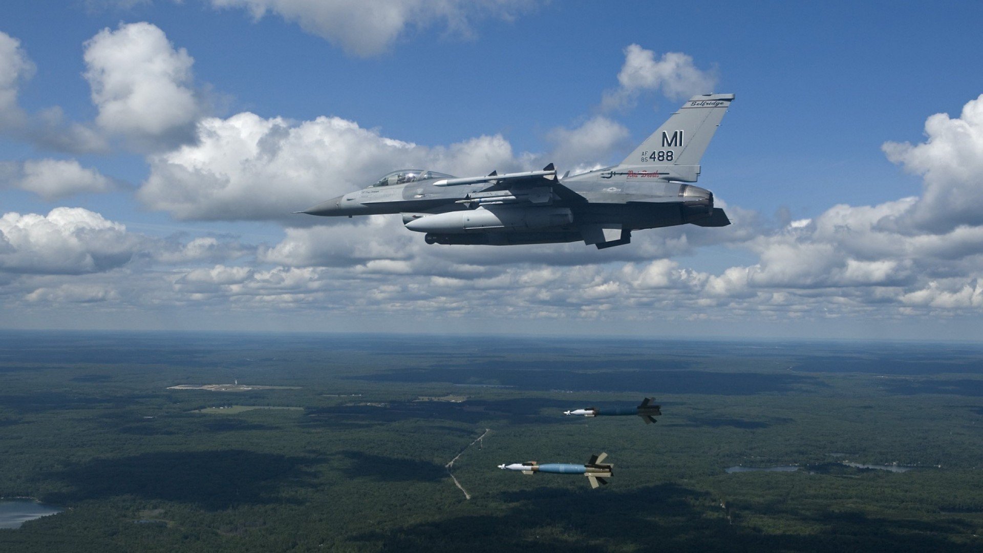 绿茵场上的精密手术，阿尔瓦雷斯如何成为撕裂皇马防线的隐形手术刀？